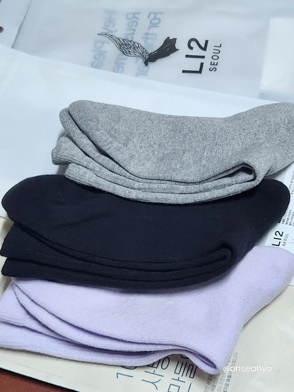 발바닥 통증으로 운동화를 신어야 하고
