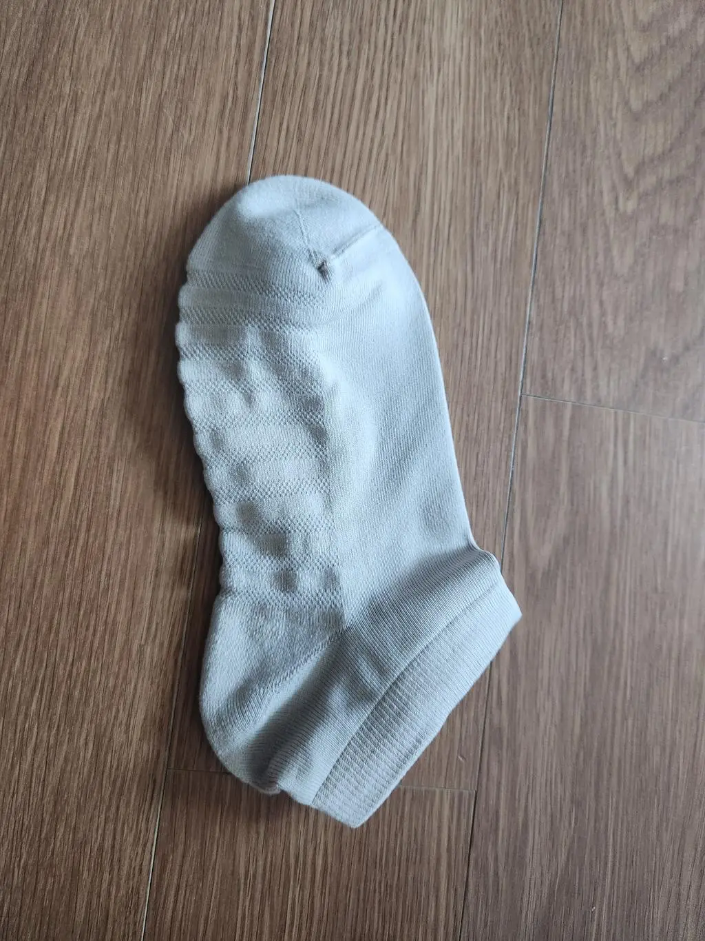 집에 있는 양말들은 어떻하나 싶네요.주변 분들 선물도 좋아요.
