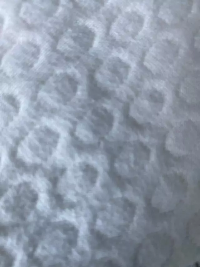 생각보다 바닥이 두껍진 않아요
