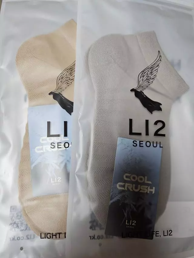 처음 신어 보는데 촉감도 좋고 길이도 좋고 부드럽고 다 좋은데 포장이 과해요. 물론 기