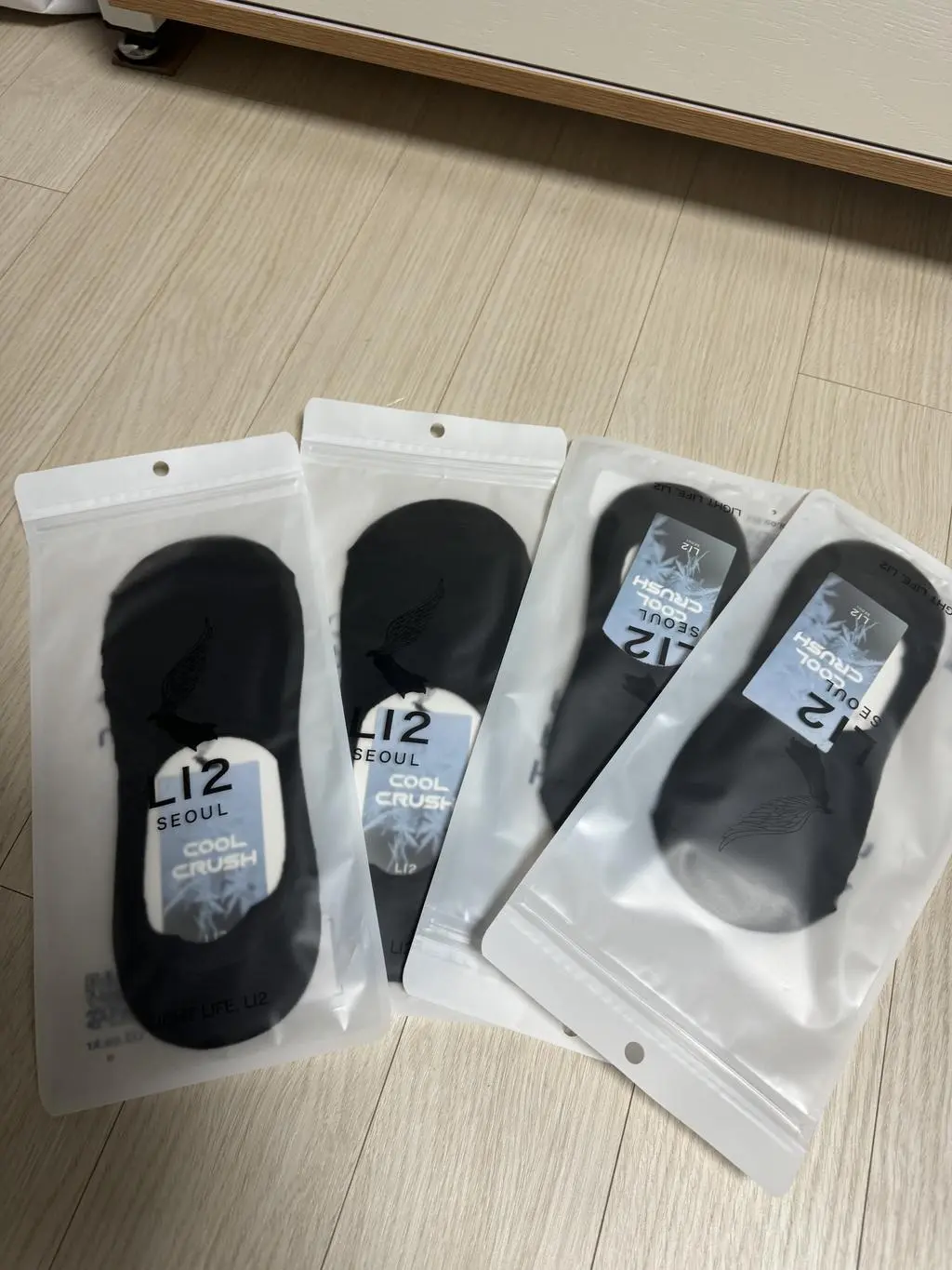 다른 페이크 삭스랑은 다른것 같아요.
