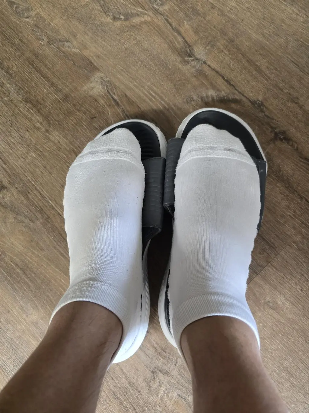 좋습니다. 양말하나 바꿨다고 머 달라질까 했는데 많이 다릅니다. 족저근막염으로 고생