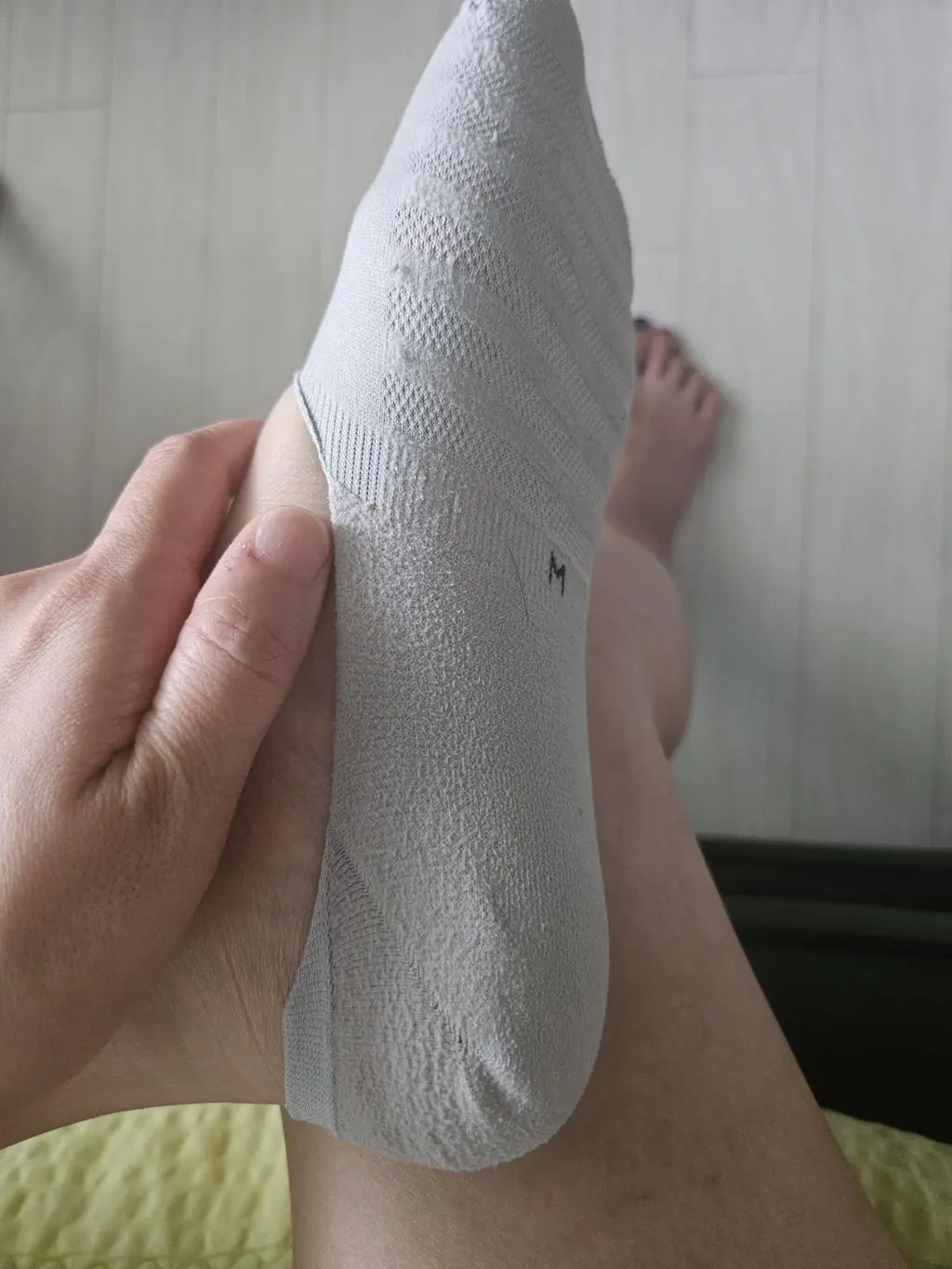 일단 신으면 정말 믿을수 없을만큼 시원하고, 빨고 물기를 짜면 뭔가 물이 쓕~ 빠지는 