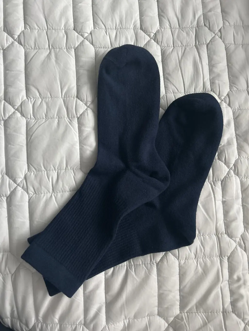 사진은 같이 산 네이비입니다 
