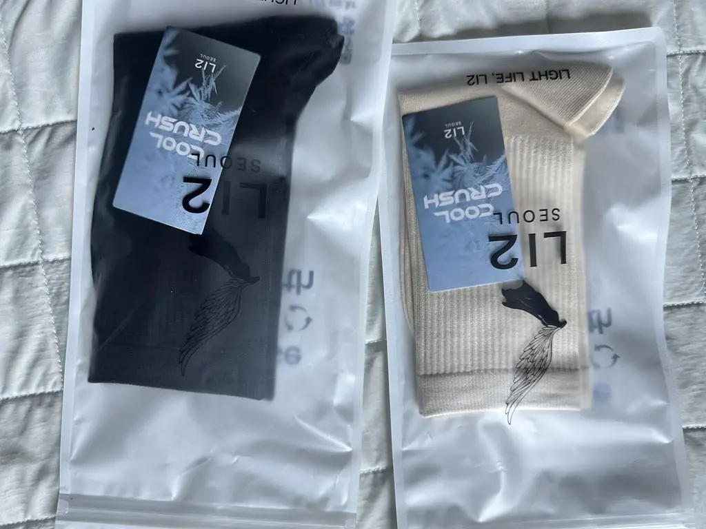 잘 신고 있어요 딸래미가 편하다고 하는데 이건 보풀이 쫌 일어나서 가격대비 실망입니