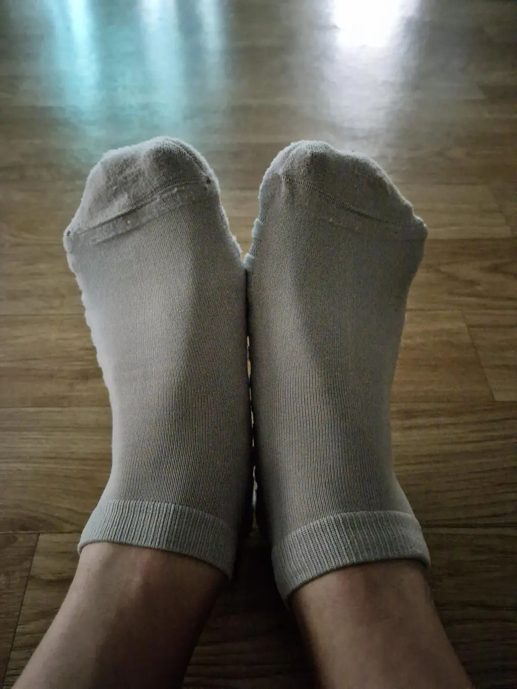 양말이 신었을때 일단 감촉이 엄청 좋은데 신고 걸어보니
