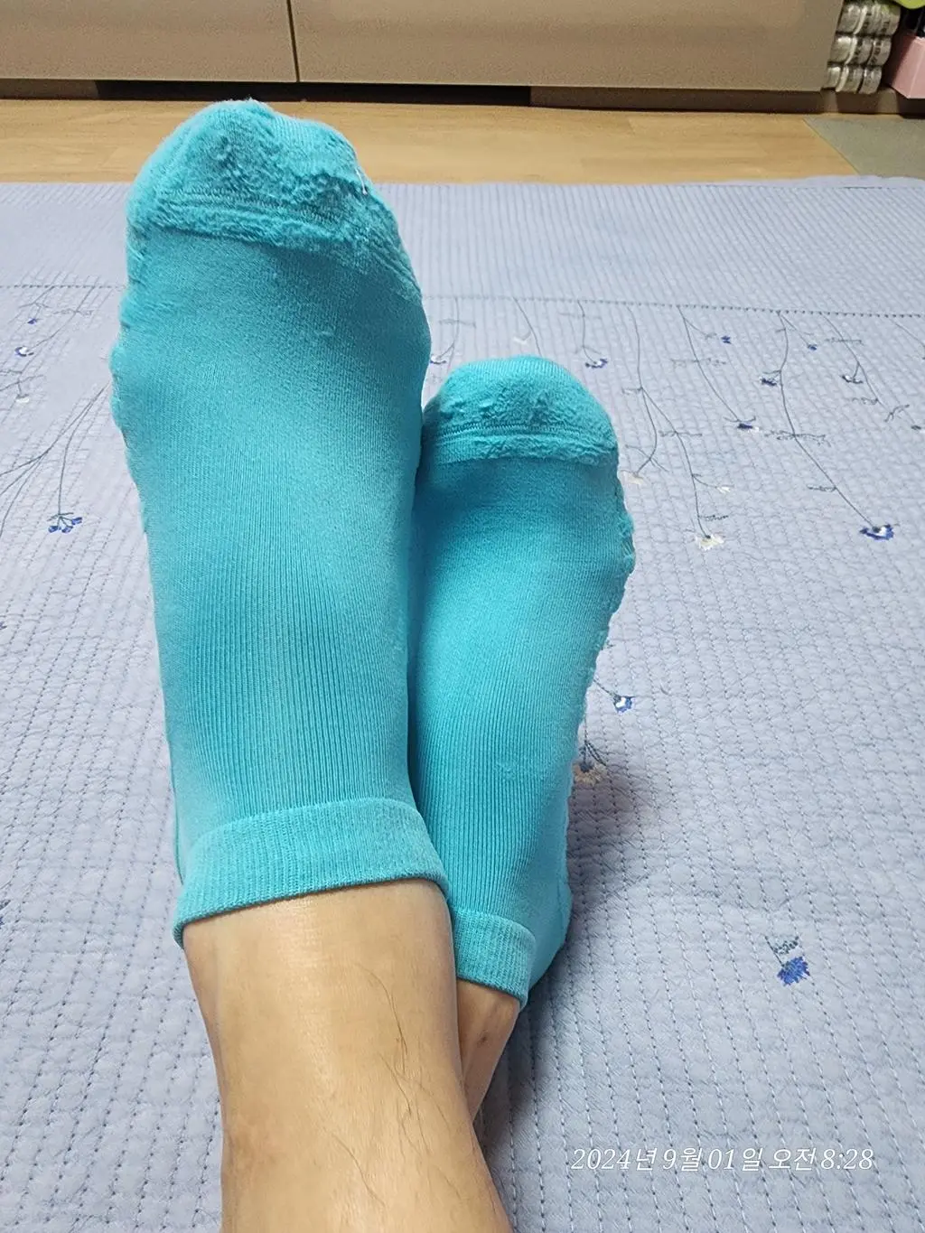 촉감이 너무 부드럽고 제가 발이 작은데 (남성~250)
