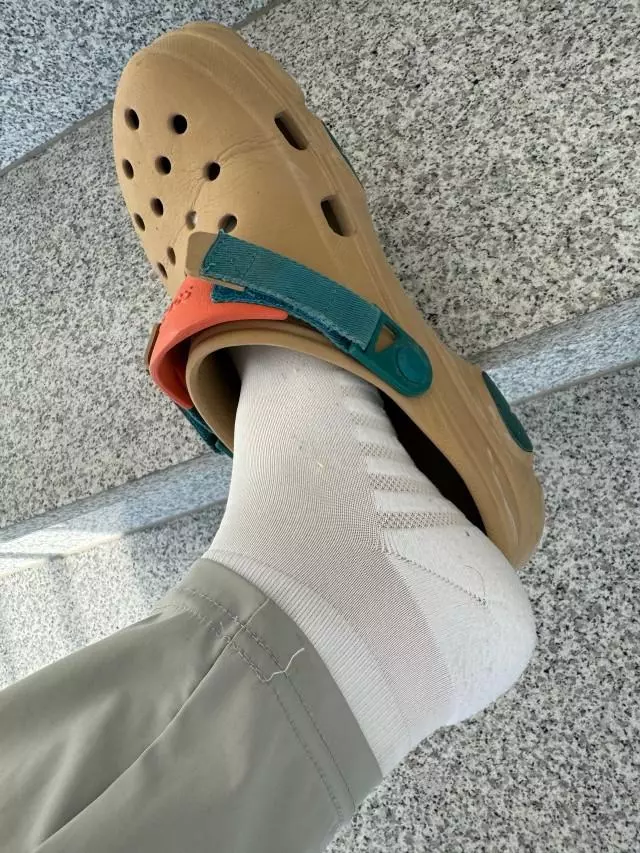 작업용으로구매..부드럽네요..하루신었는데 피기시작..잘신을게요
