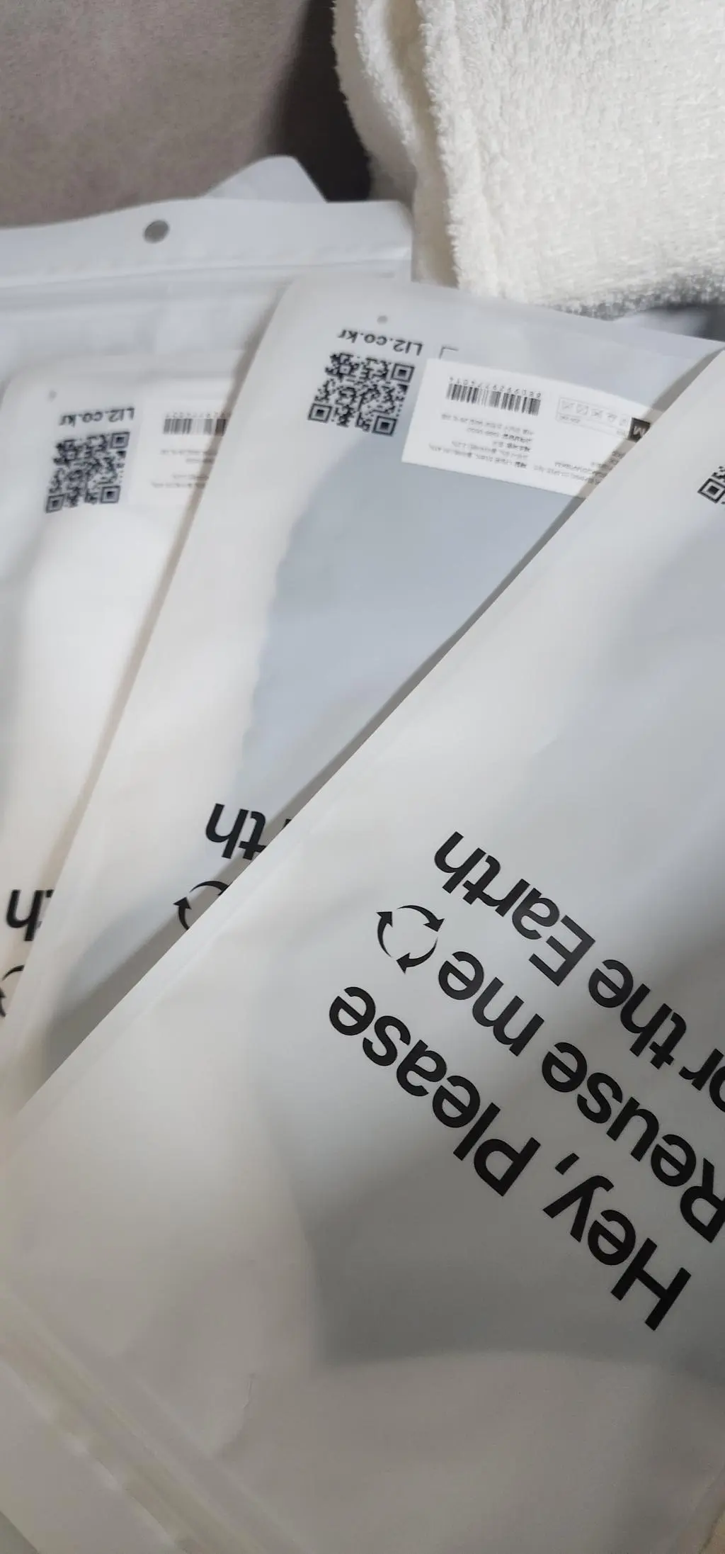 이렇게 가볍고 편한 양말은 처응이네요 천천히 바꿔서 전부 이제품으로 바꿀려구요ㅎㅎ