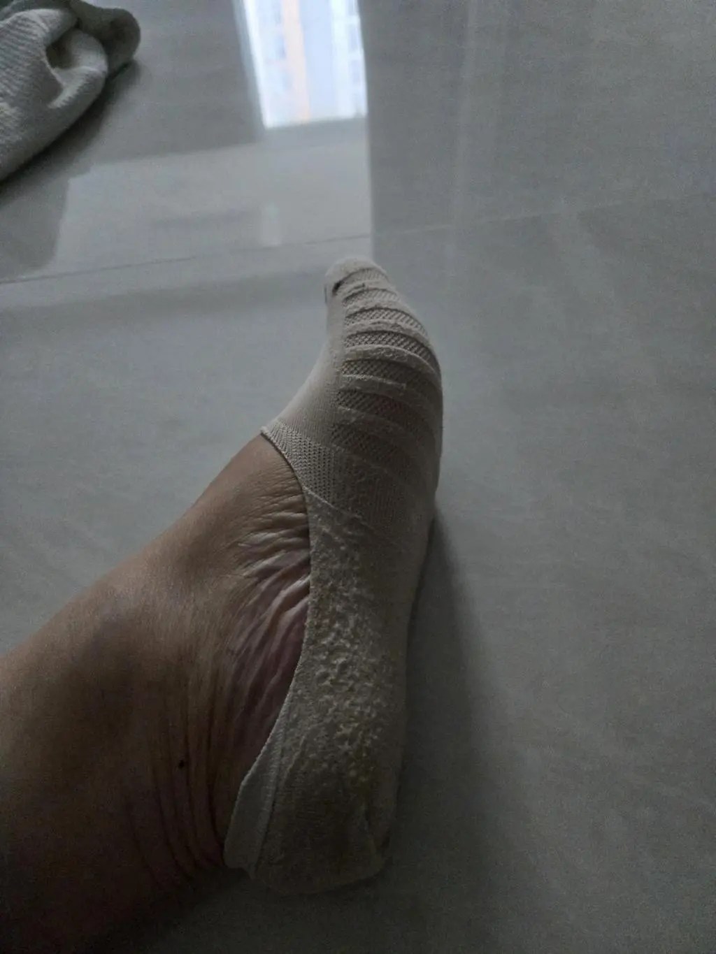 양말이 너무너무 편안해서  좋고 신축성도 좋아요 다시 구매하고 싶어요.