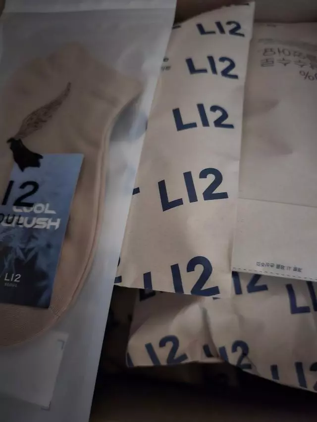 여름 양말 좋아서 겨울 양말까지 장만했습니다 기대하고 있습니다 두툼한게 좋을것 같아