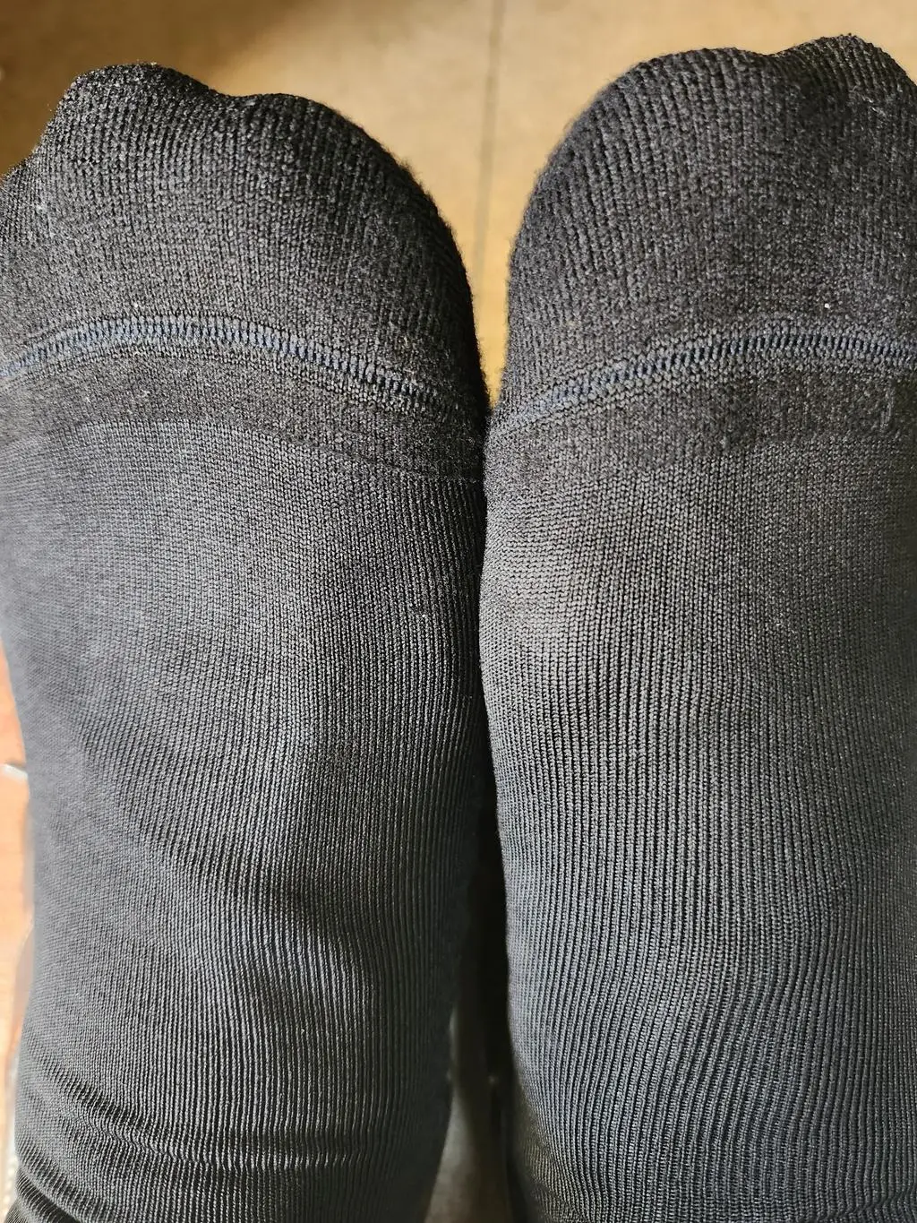 좋은상품감사합니다 잘받았습니다 제품품질이좋은데,단점(?)은 조금 미끄러워요.
