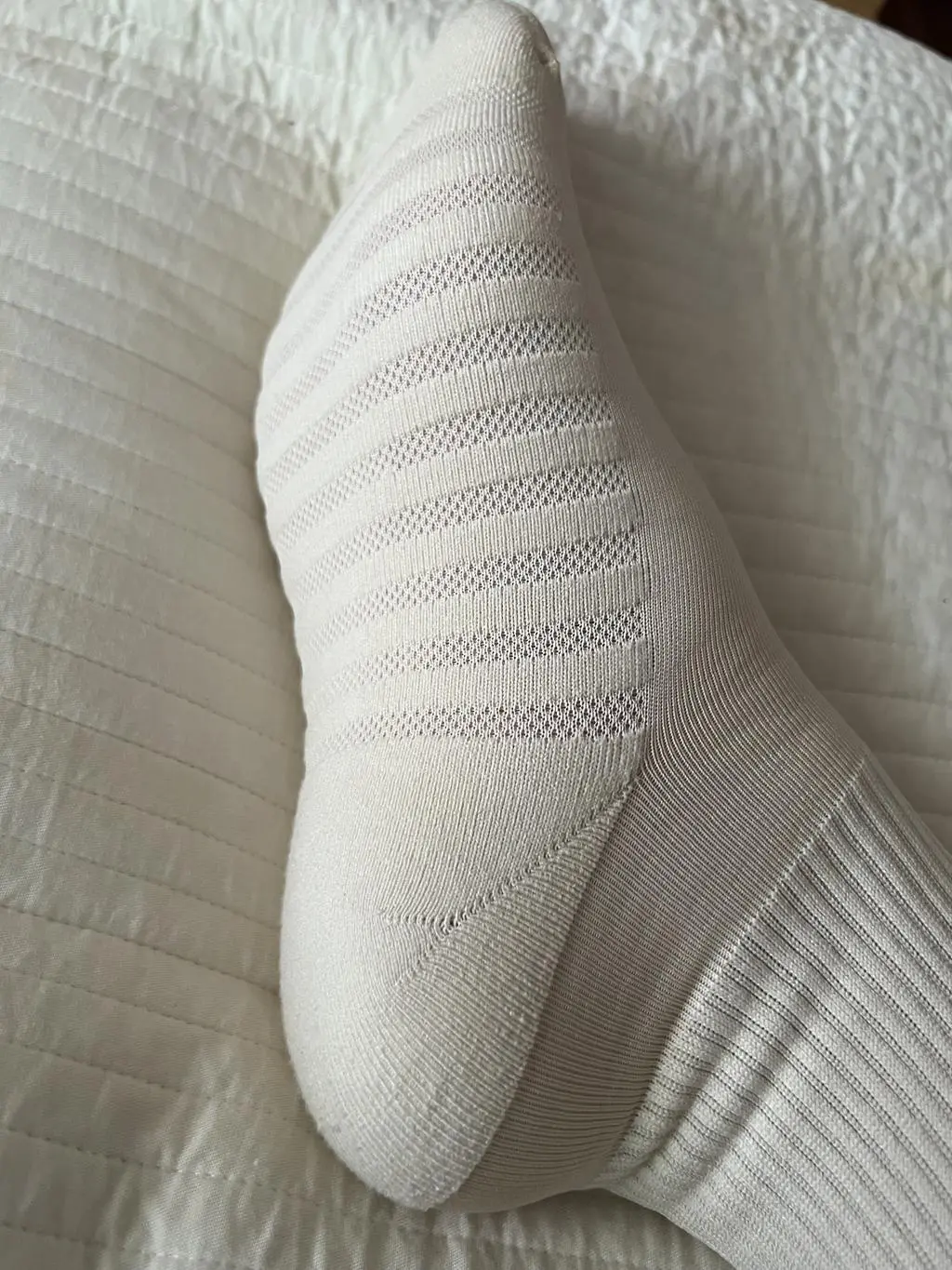 겨울대비 기모사고 추석선물로 또 지금 신을 것 구입했는데 색상 정말 이쁘네요. 처음엔