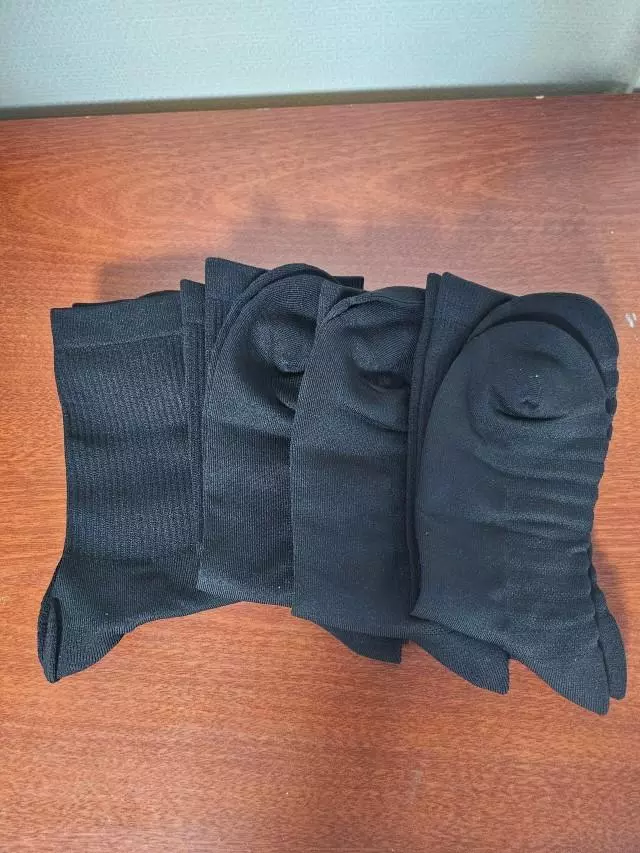 발에 착감기는 느낌도좋고 쫀쫀하니 흘러내리지않아서 좋아요
