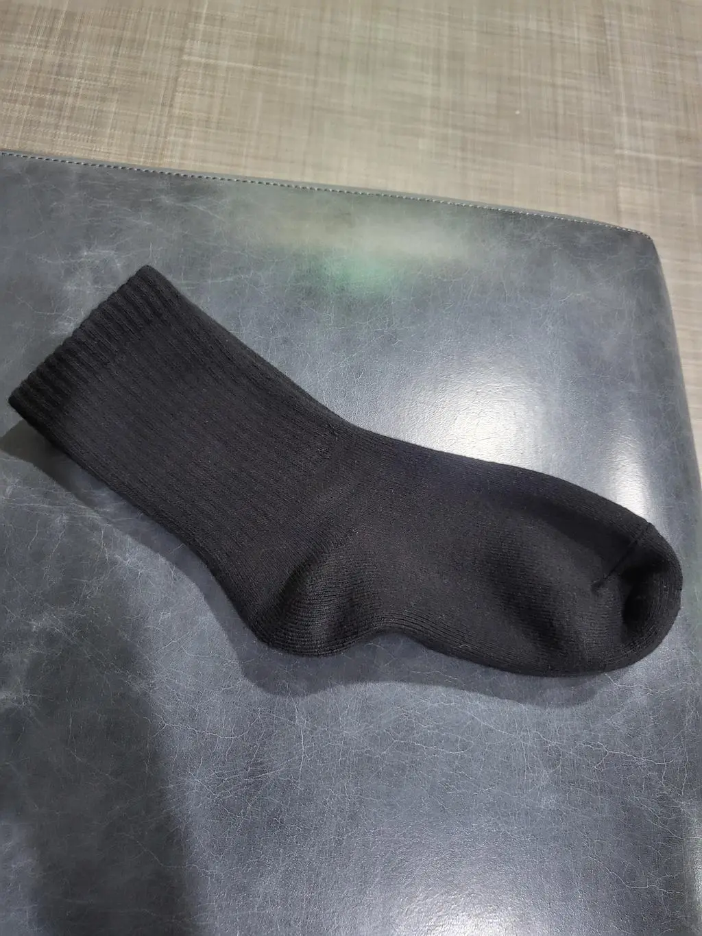 보통 양말보다 두꺼워서 뒤꿈치 보호에 아주 좋아요.