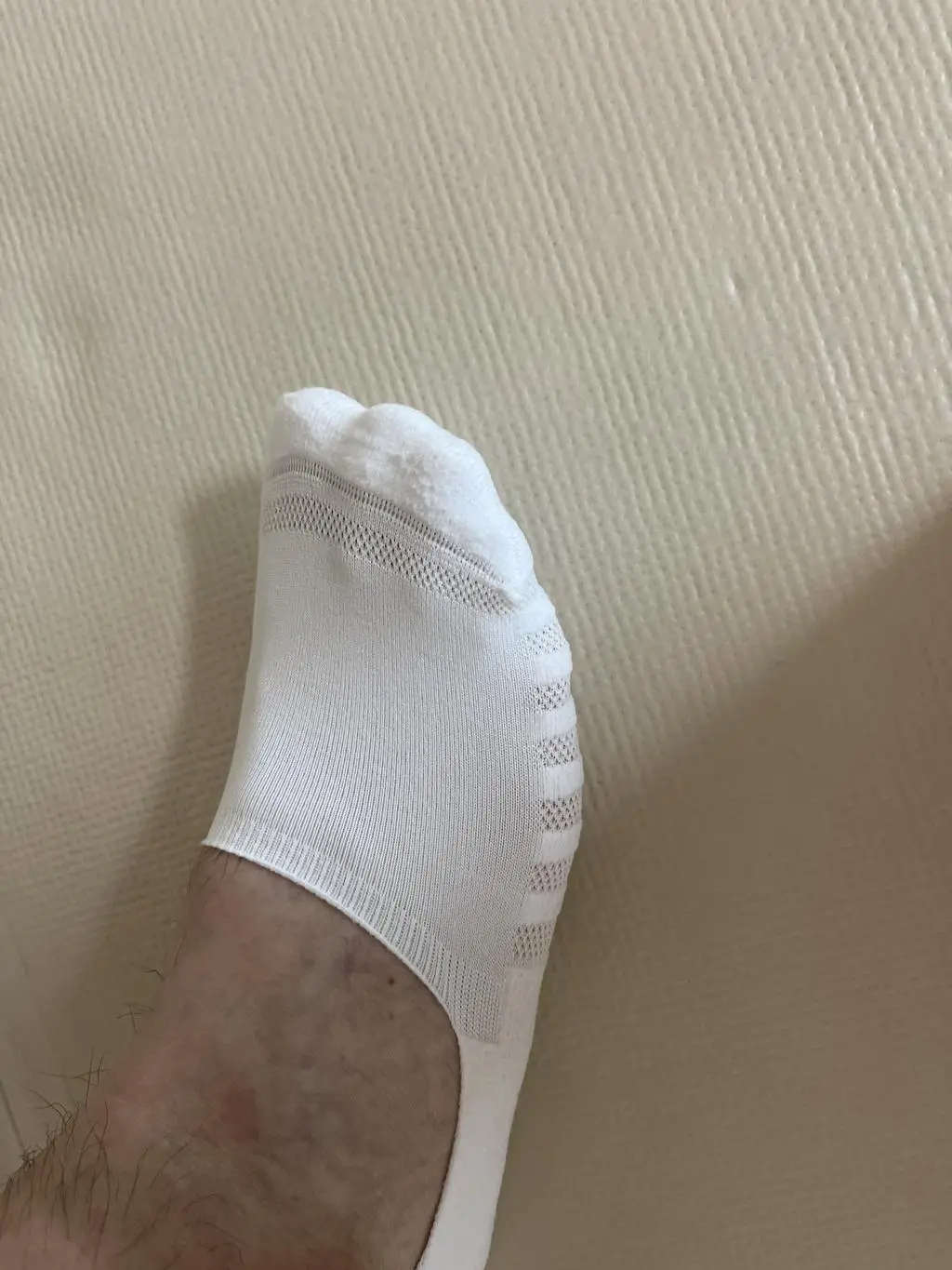 좋네요! 갑자기 광고 뜨고 혜택이 좋아 반신반의하면서 사긴 했는데 편하고 잘 안 벗겨