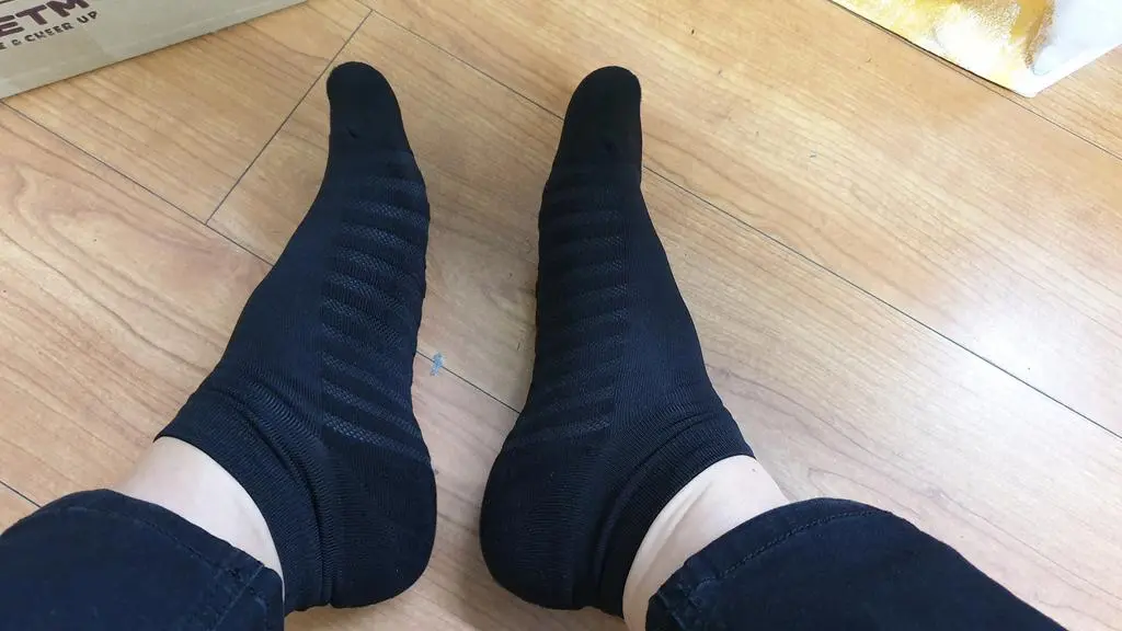 살짝 조금만 기대하고 구입했는데 기대이상으로 양말이 발에 싹 감기고 편안하고 쾌적한