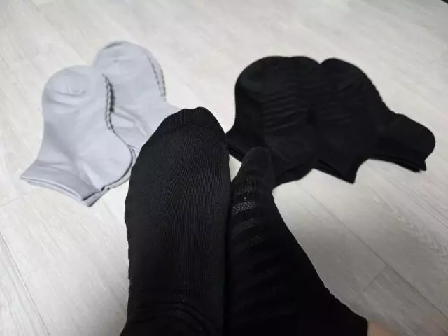 발을 착 감싸듯 안정감이 있다고 해야할까요~?
