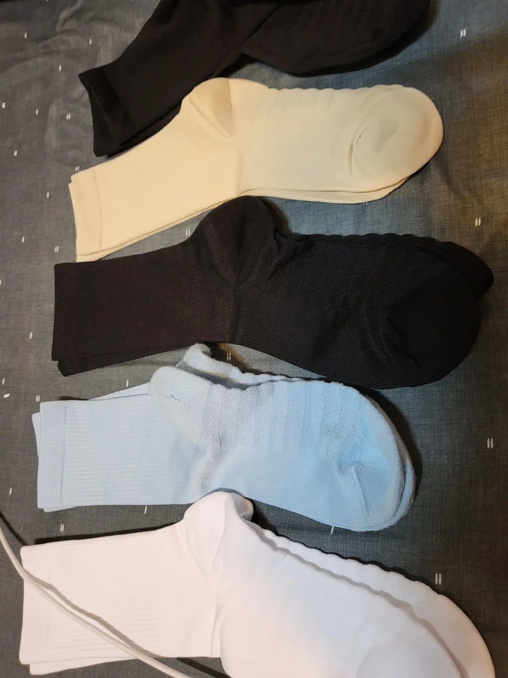 3일정도 신고 다녔는데  잘 모르겠어요
