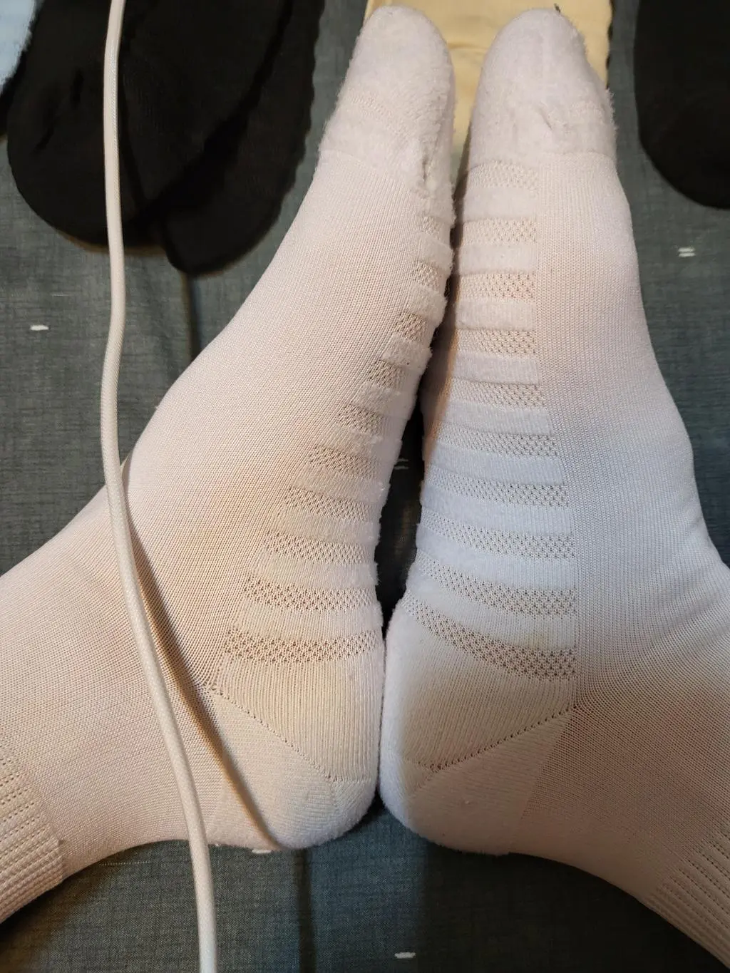 3일정도 신고 다녔는데  잘 모르겠어요
