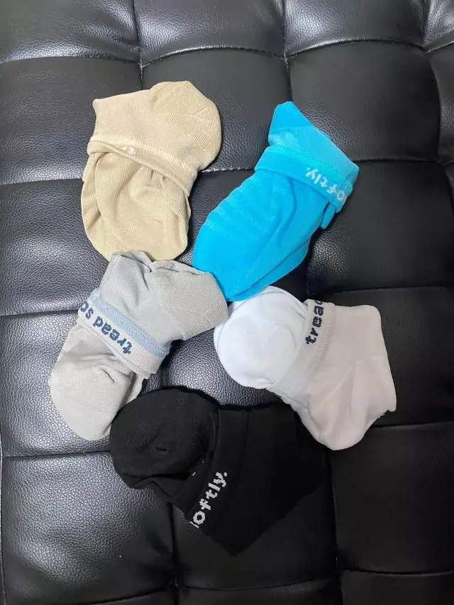 신었을때 느낌이 좋아요!!! 생각보단 조금 얇은 느낌!!!
