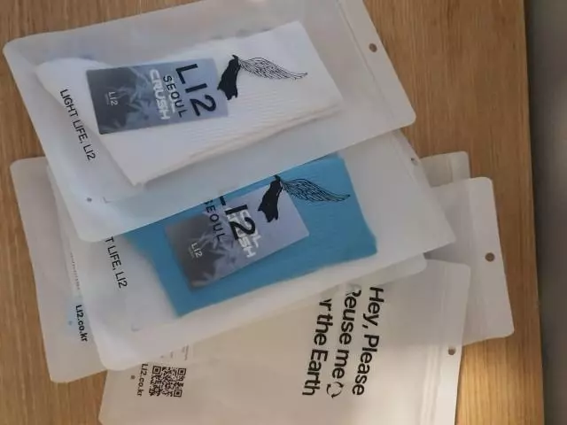 수족냉증이라 양말 고르기가 쉽지 않은데 만족스럽습니다. 많이 파세요 사장님
