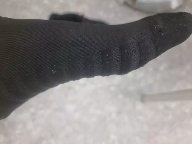 종일 서서 일해서 발바닥이 너무 아팠는데 기분탓인지 발바닥이 좀 덜아픈거같아 세일기