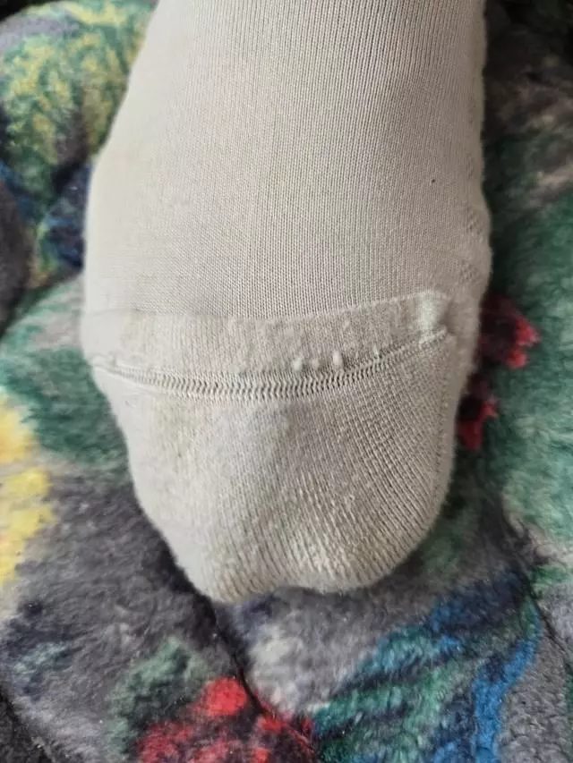 양말은 안벗겨지고편한데... 한번신었는데 보풀이...
