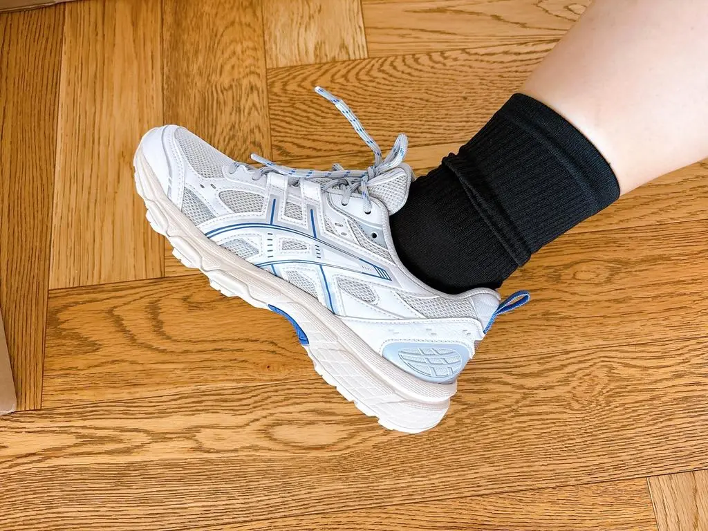 색상별로샀는데 편하고 좋네요