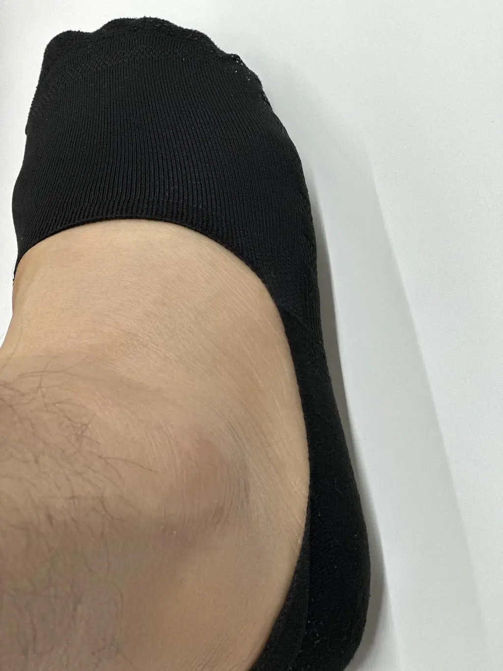 발바닥이 조금 푹신해 느낌이 좋아요. 
