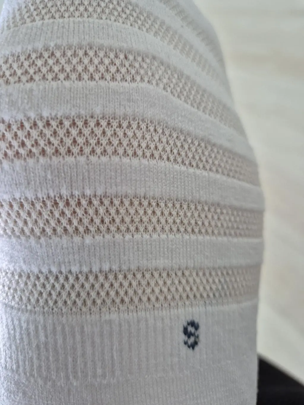 페이크삭스 신어본것 중에 가장 편하네요
