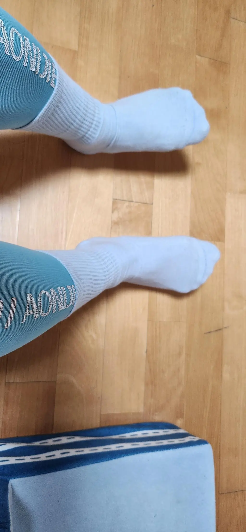 발이 편해서 운동시 신어도 좋네요!