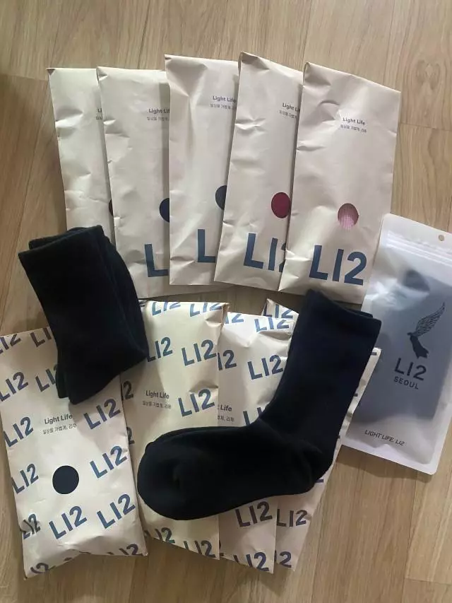 너무 좋아여퀄리티 진짜 고급ㅎㅎ질도 좋고 두께감도 좋아서 발도 따뜻하고 편해요 대박