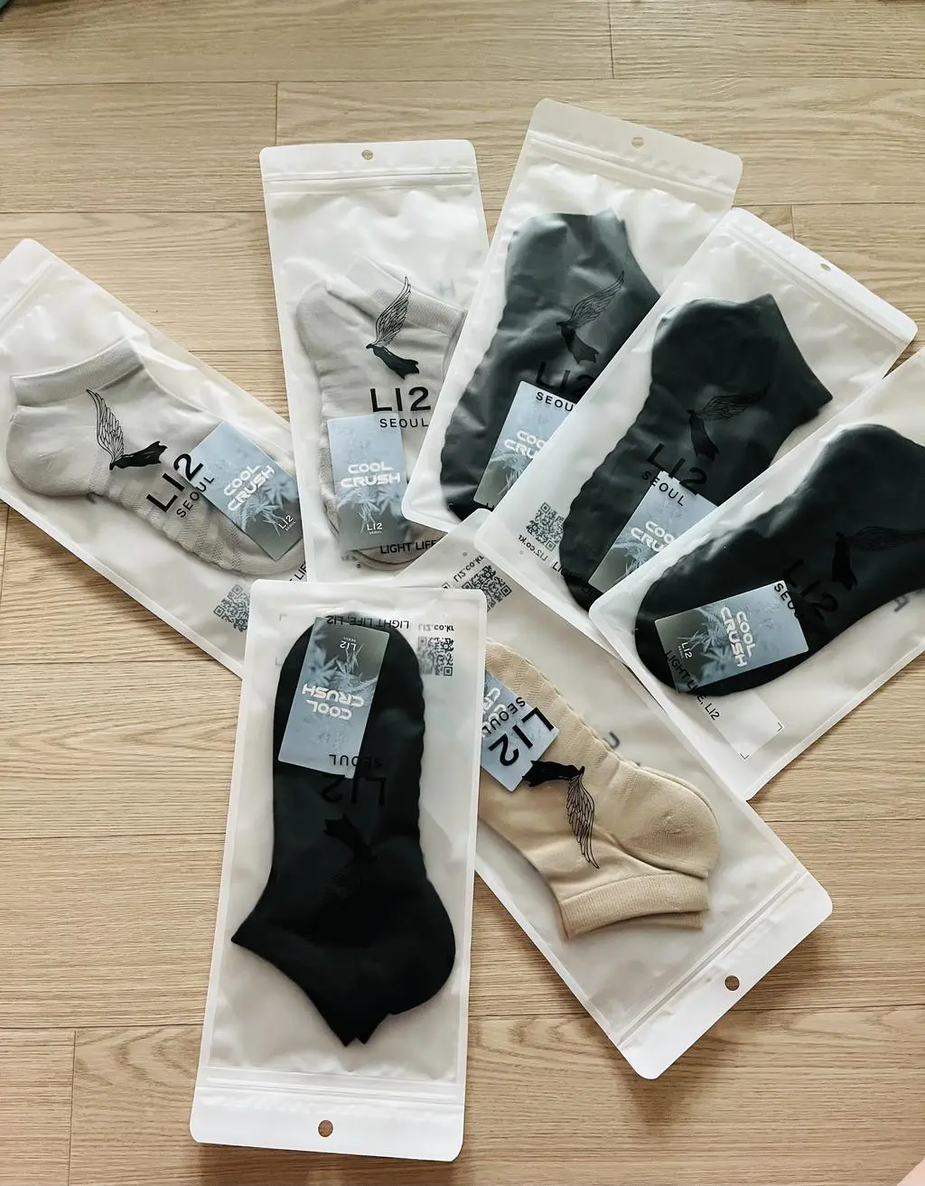 신을때 조금 편안히 들어갔으면 좋겠네요. 착용후 에는 발바닥이 편안하네요. 두개 정도