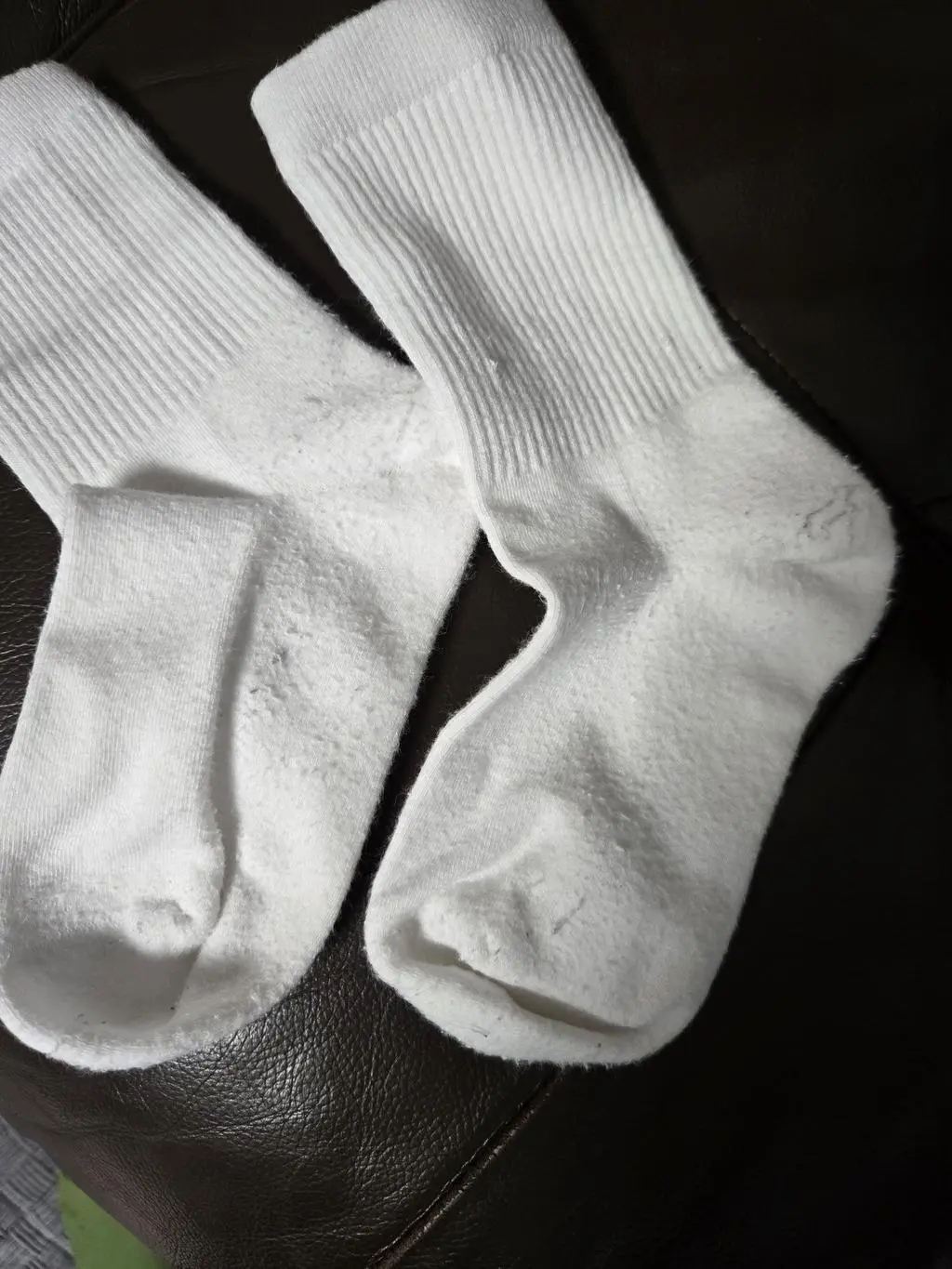 보풀보이시나요? 한번신었는데 이따구임.
