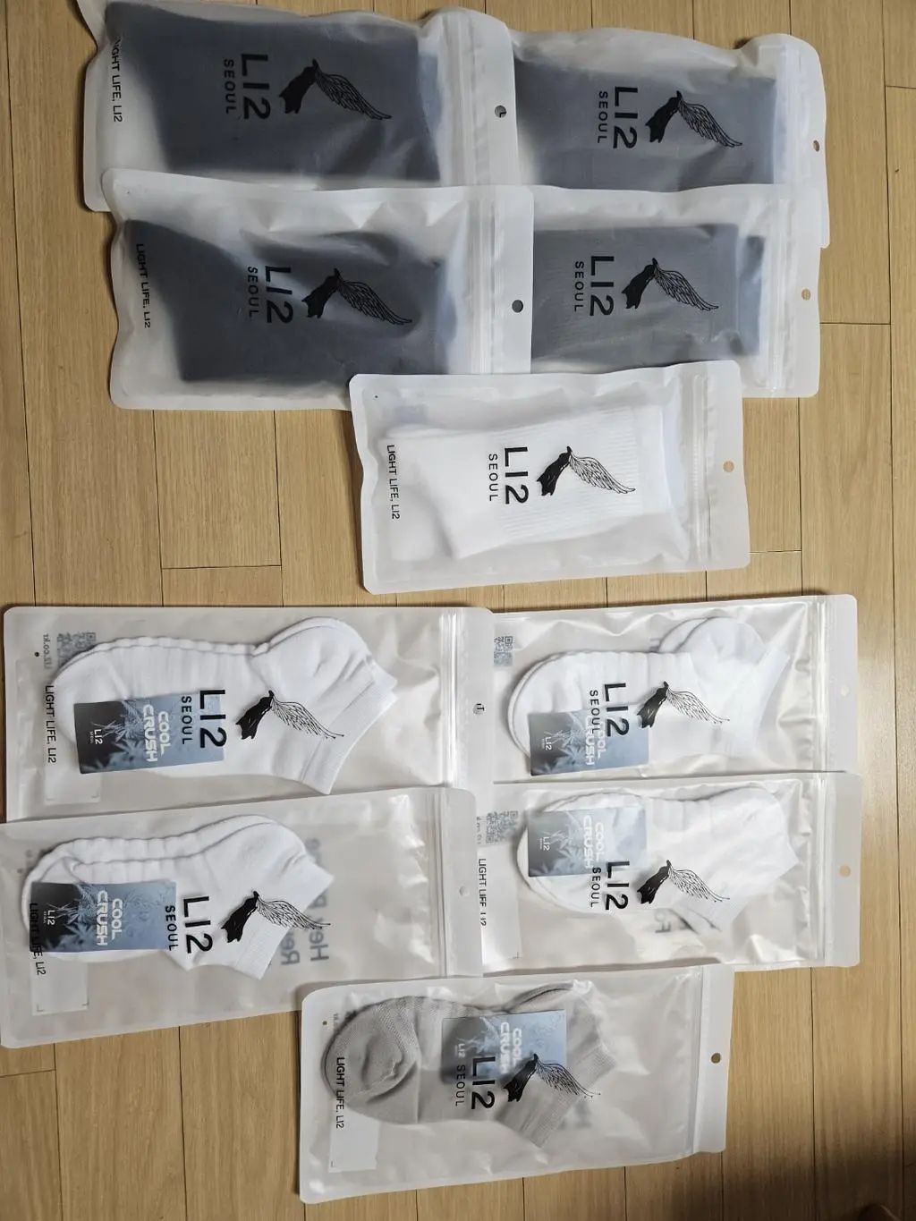 착용감도 좋고 땀 배출도 잘 되어 정말 좋습니다. 출퇴근 뿐 아니라 주말에도 리투 양말