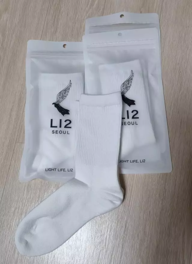 세개세트 신어보니 다른 양말 불편해서 추가 구매합니다. 부드럽고 편합니다.
