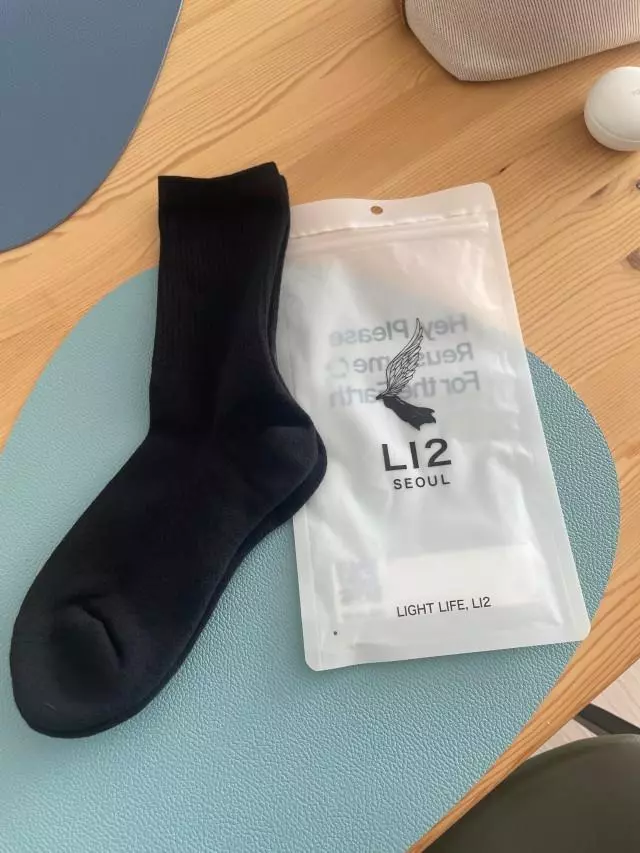 40살이후 발바닥이 불편해져서 오래 걷지도 뛰지도 못하고 우울해져서 신발을 엄청 서치