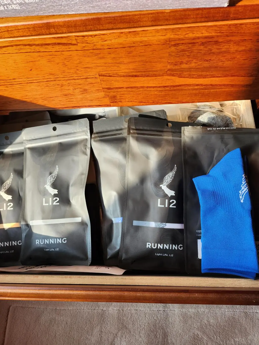 러링 크루 삭스라는 소리에 꼭  사고 싶었다
