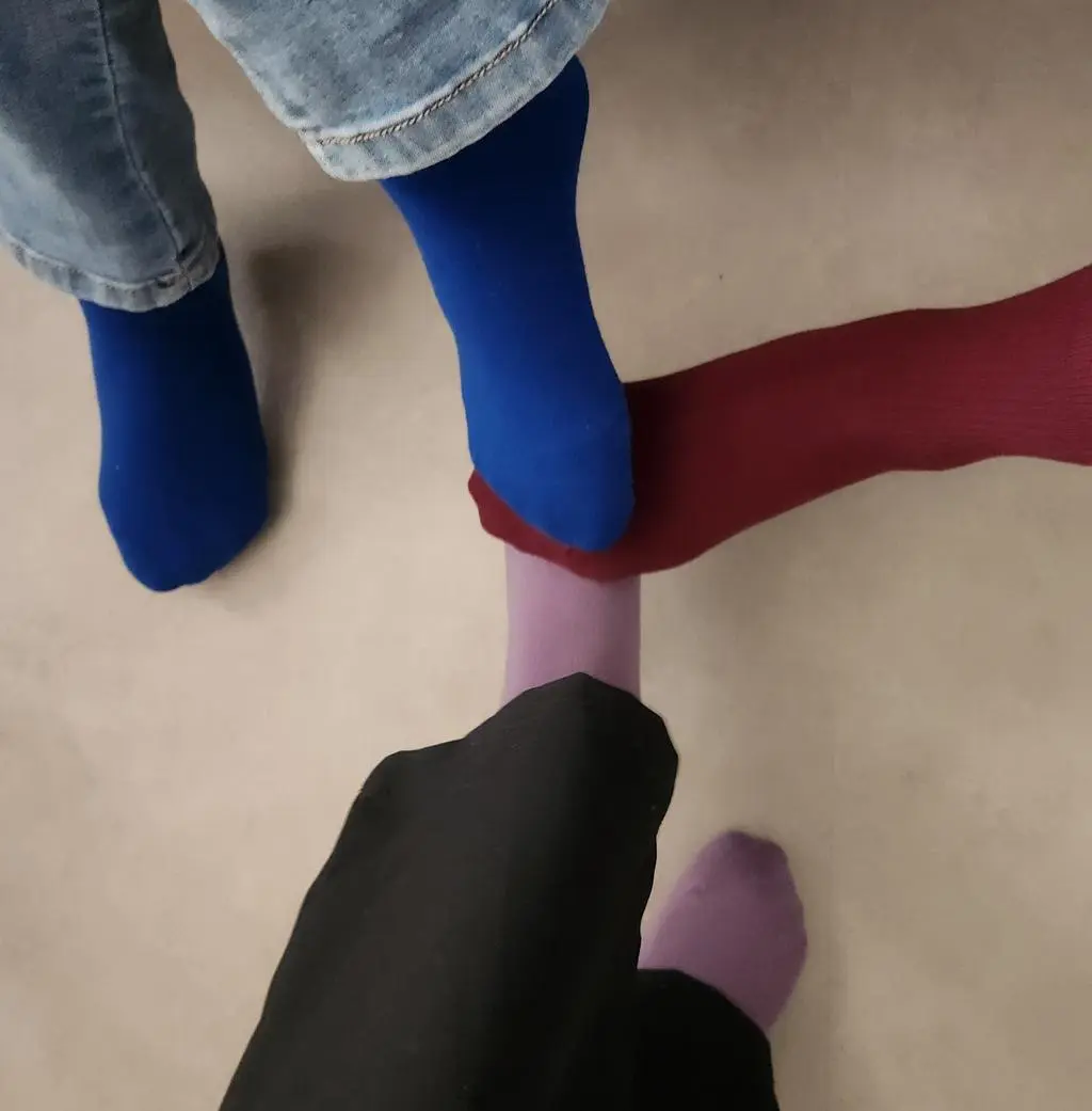 저랑 엄마 동생 나눠 신었는데 편하고 좋아요. 동생도 좋은지 한켤레 줬는데 자꾸 욕심