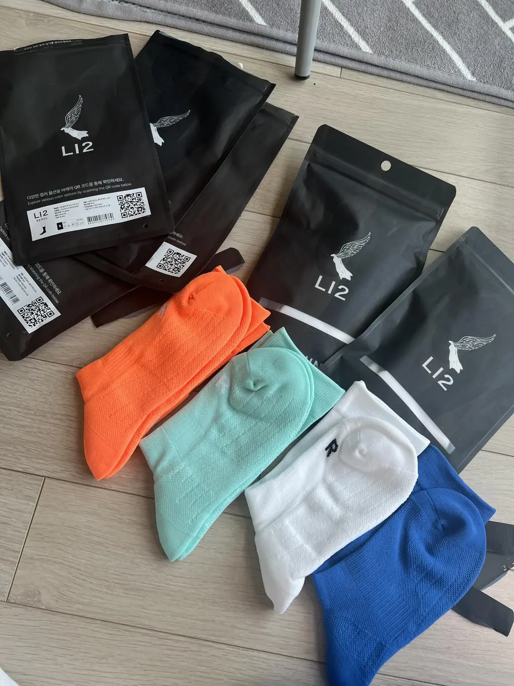 런닝용 양말 처음 사보았어요
