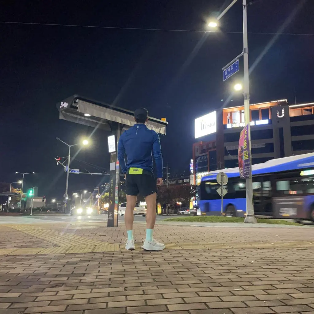 발바닥을 잡아주는 느낌도 좋고 일단 편합니다.
