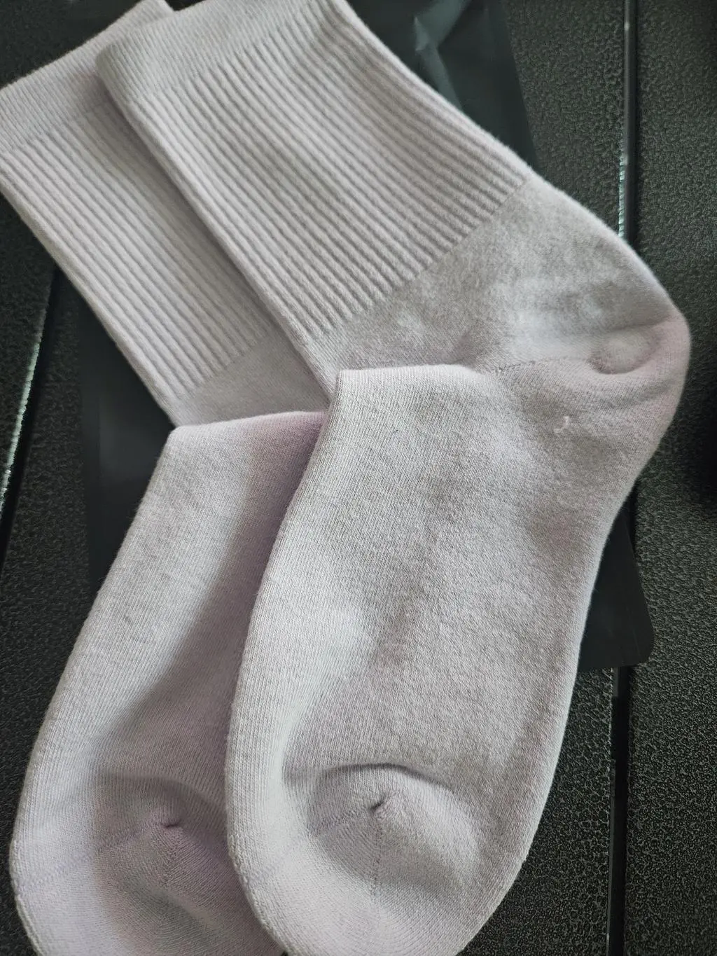 양말이 튼튼하고 탄성이 좋아 일상생활에서 신기 좋을것같네요