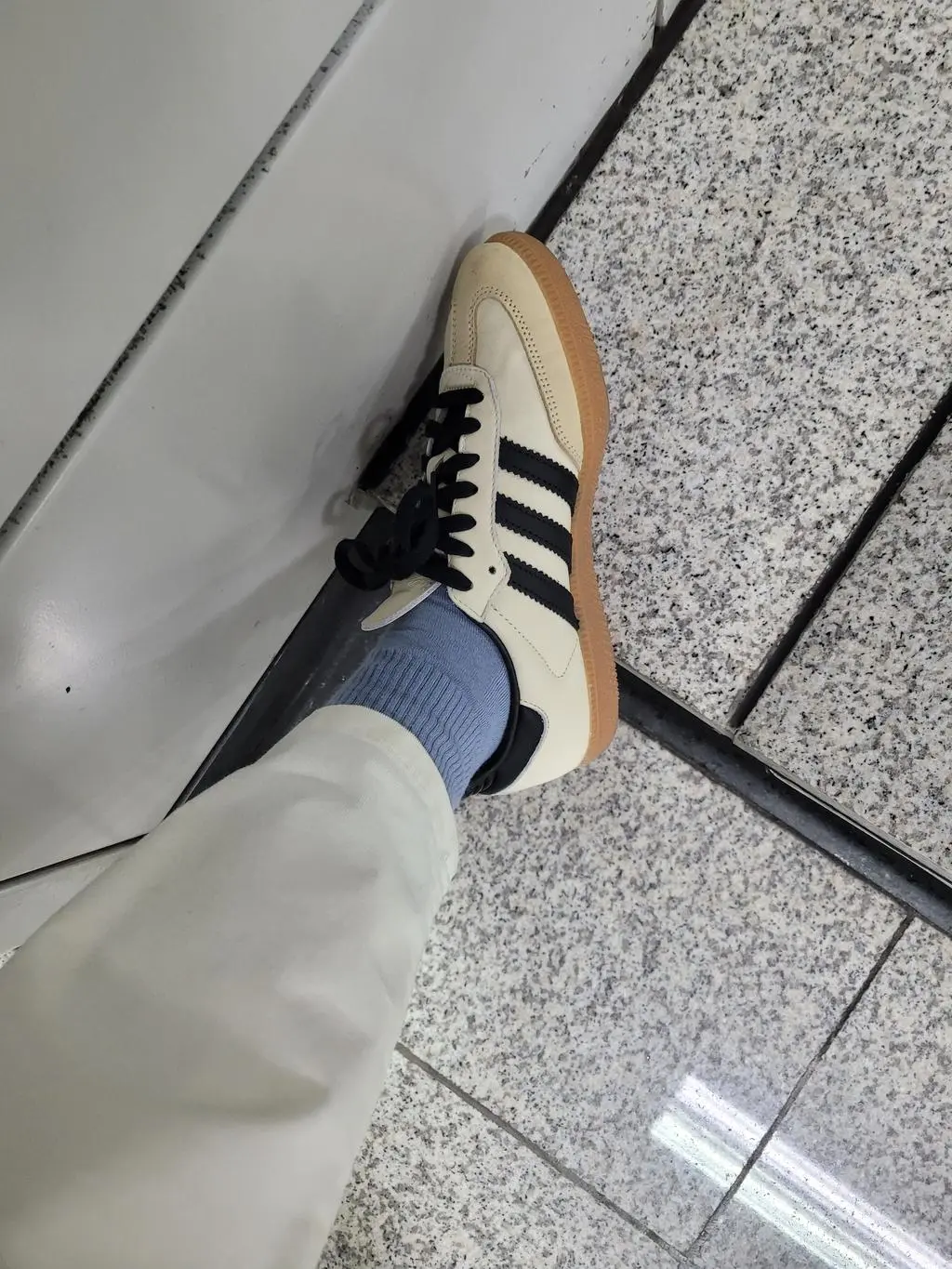 그 동안 신던 양말들 다 정리했어요. 양말의 신세계가 이런 것이군요! 발 정말 편하고 