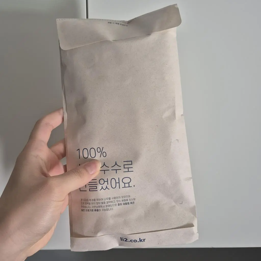 사이즈 표기가 없는게 있어서 아쉬웠어요 양말은 따뜻하고 좋아서 매일 신고있습니다