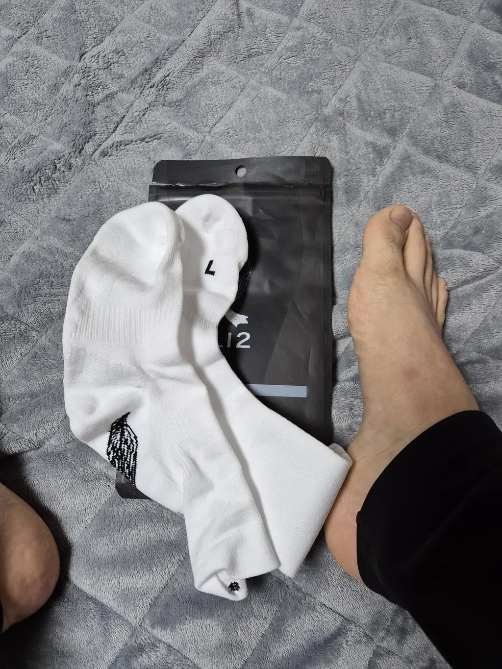 운동화 사이즈 260이라 S 선택,  처음엔 종 두툼해서 뒷꿈치까지 양말이 못 덥나했는데