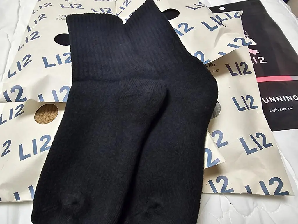 겨울 대비 도톰한 양말 구매했는데..
