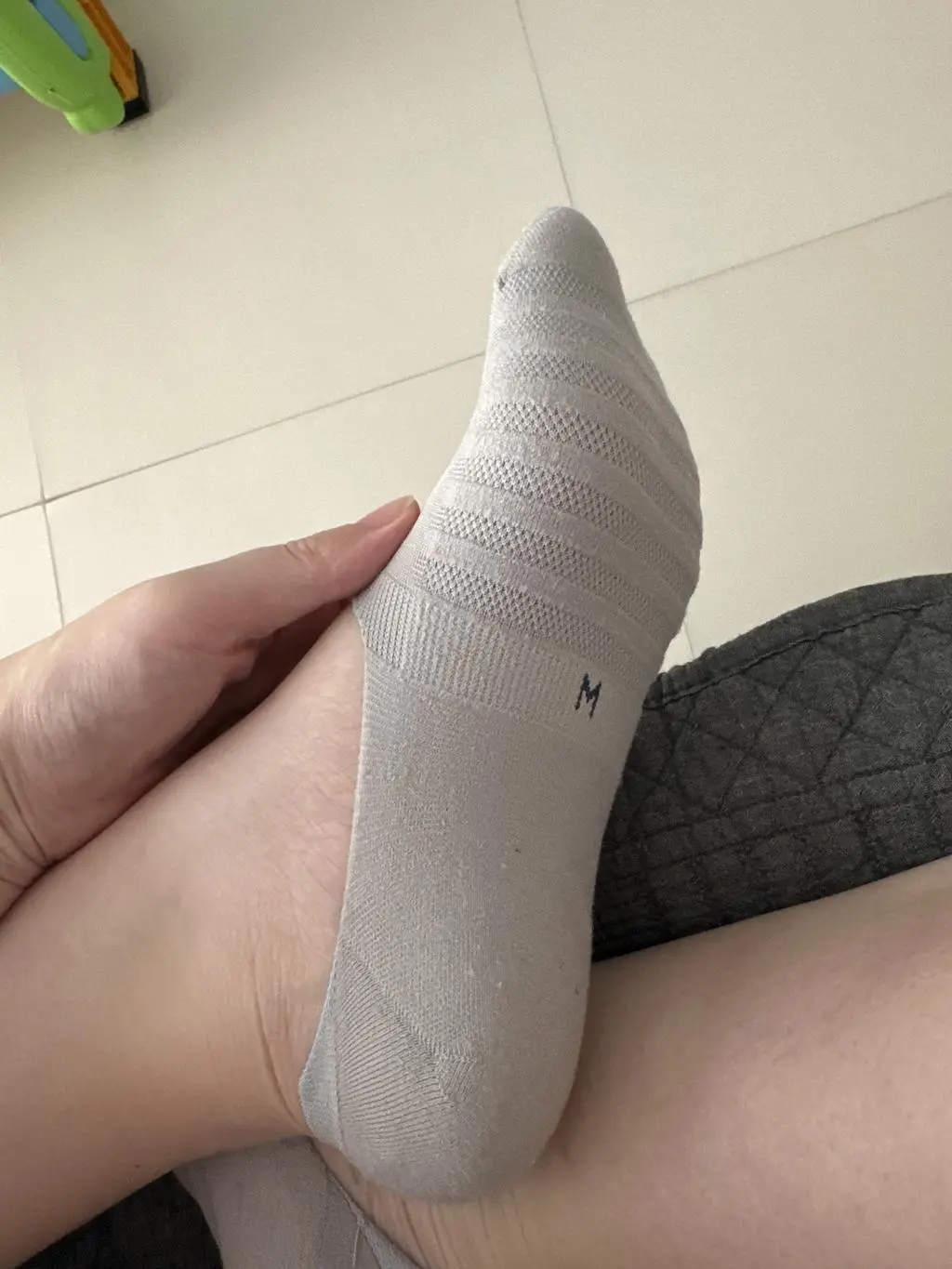 신으면서 감탄하는.. 8개월차 임산부 발바닥 너무 아파서 주문했어요 ! 첫째때 신어보고