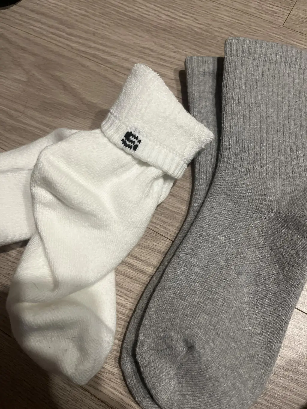 배송도 엄청 빠르고, 비싸다 생각해서 고민했는데 세상에 너무 마음에 듭니다 ㅎㅎ 비싼