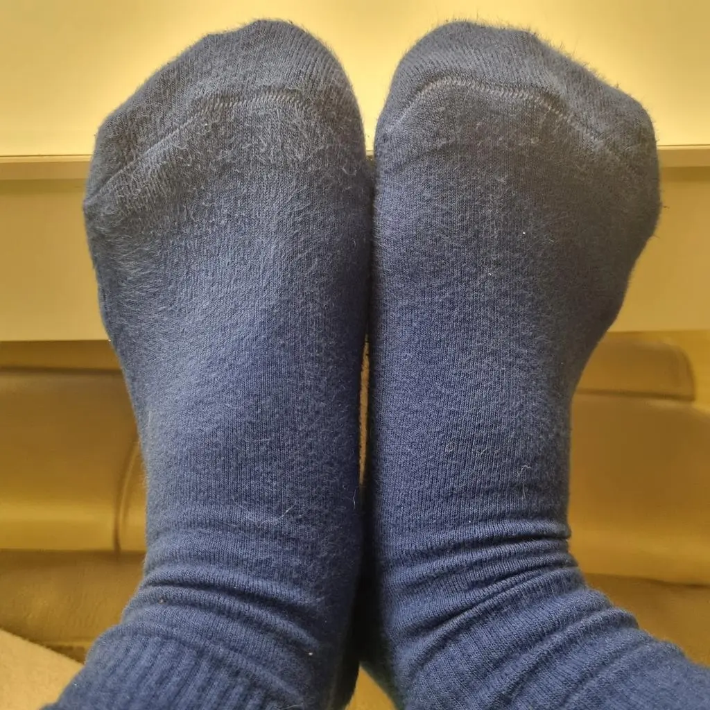 바닥이 폭신하고 편하네요~ 밝은샥으로 더주문하려구요^^